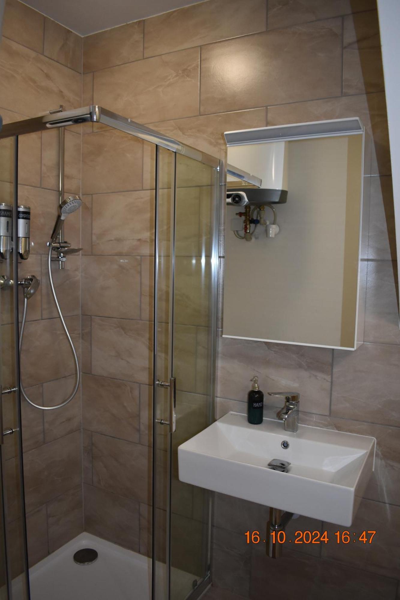 Hotel Flynnhouse Aš Esterno foto